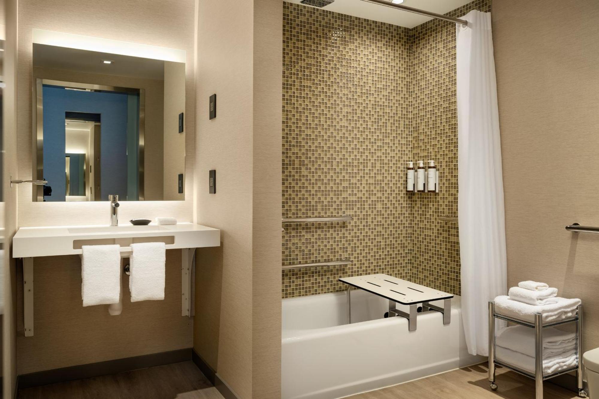 Ac Hotel By Marriott Oakland Downtown Екстериор снимка